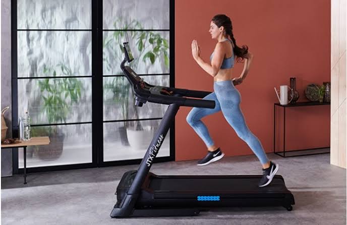 Reasons Why It’s Beneficial To Hire A Treadmill For Home Exercising