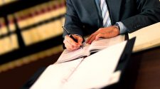Benefits of Hiring A Criminal Defense Attorney